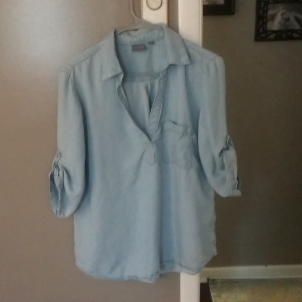 Light denim summer top!